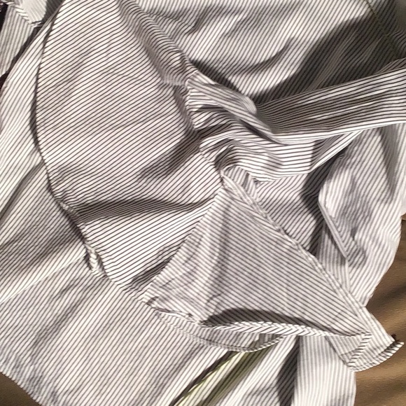 A. Byer Bell sleeve blouse white black pinstripes M - Picture 5 of 5